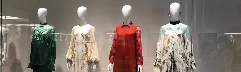 10 Mame Kurogouchi「10のキーワード-刺繍」記憶の中の再現 | ブランド  