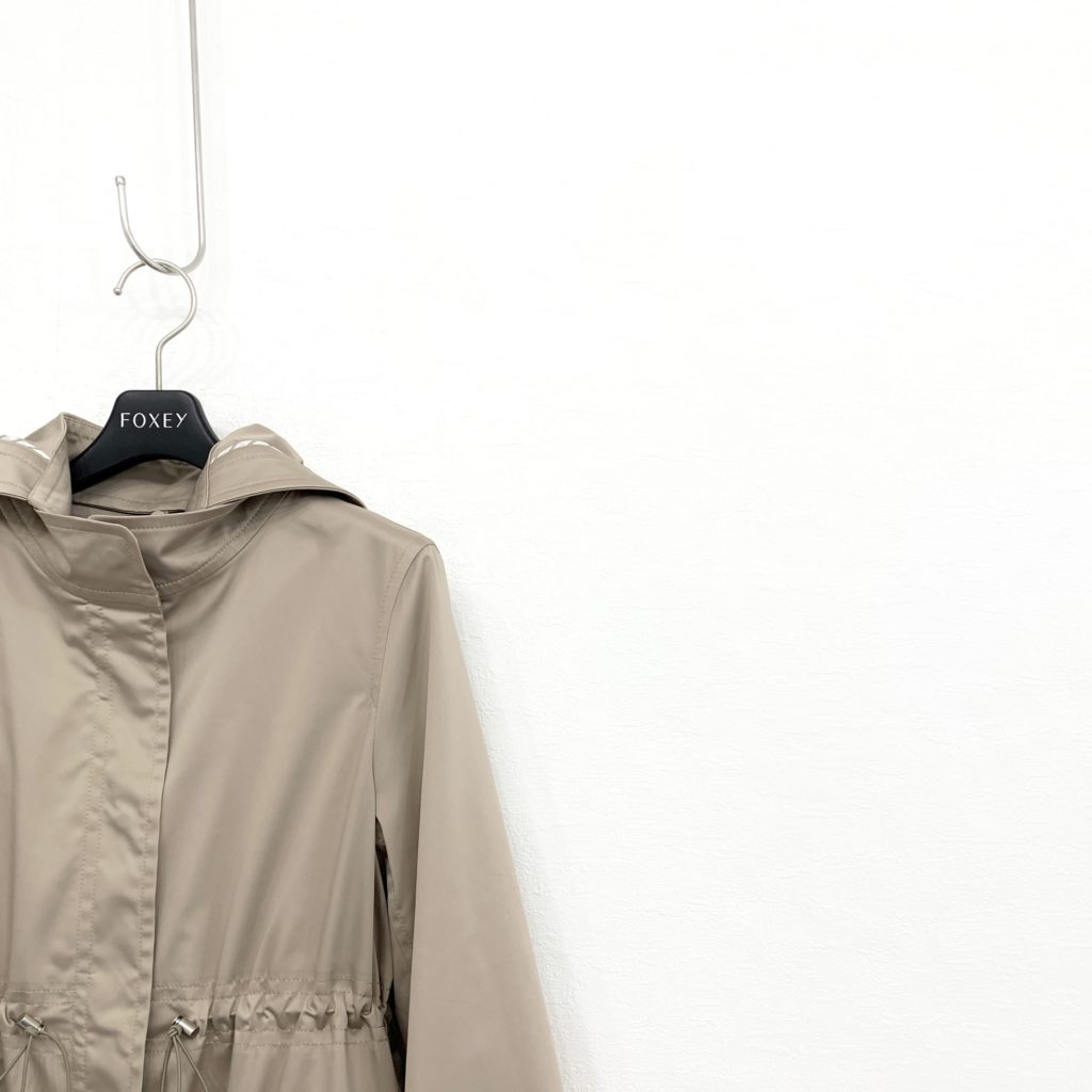 お買取したフォクシーのCoat The Ines Parkaバストアップの写真