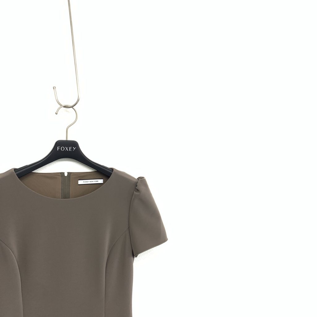 お買取したフォクシーのDRESS NEW CLASSICバストアップの写真