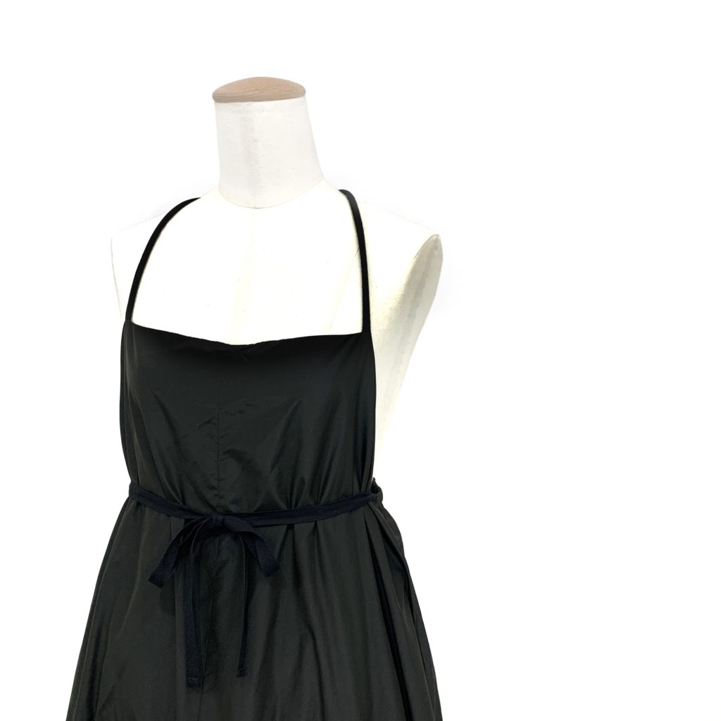 フミカウチダのBALLOON APRON DRESSエプロン仕様
