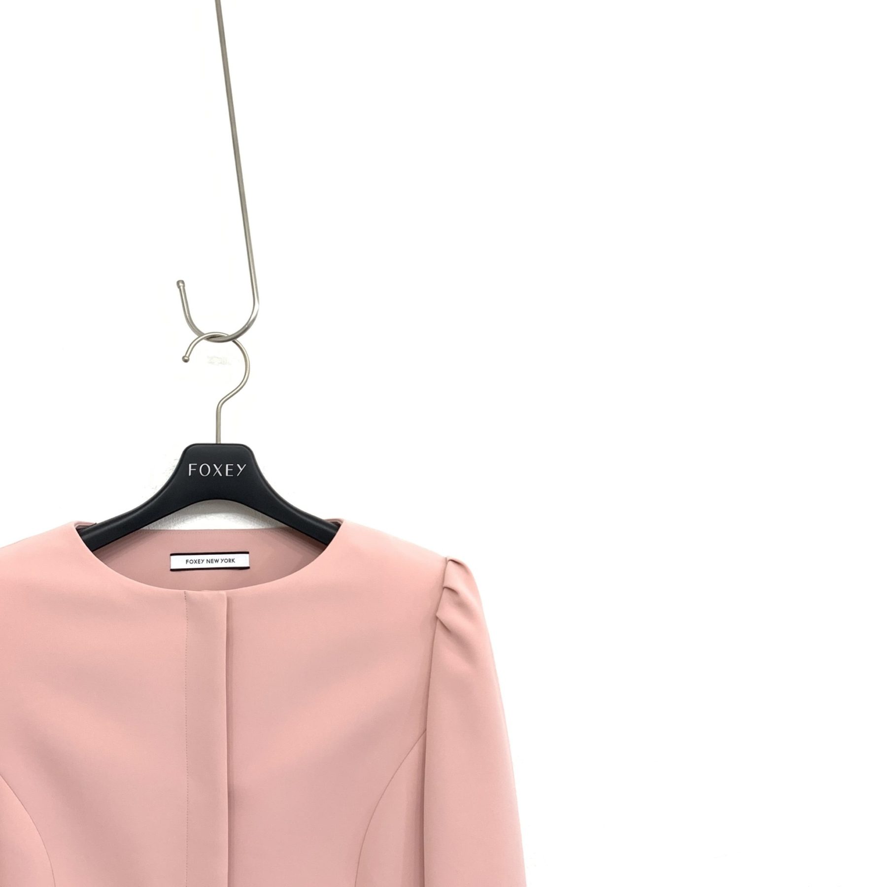 FOXEY NEWYORKの春らしいピンクアイテムをお買取しました