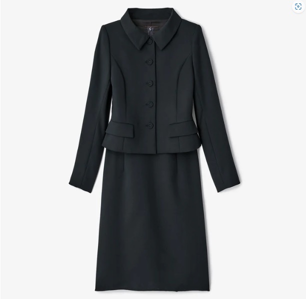 FOXEYのワンピースは結婚式のご披露宴に使える？冠婚葬祭は  