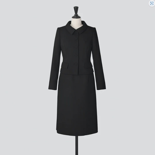 FOXEYのワンピースは結婚式のご披露宴に使える？冠婚葬祭は  